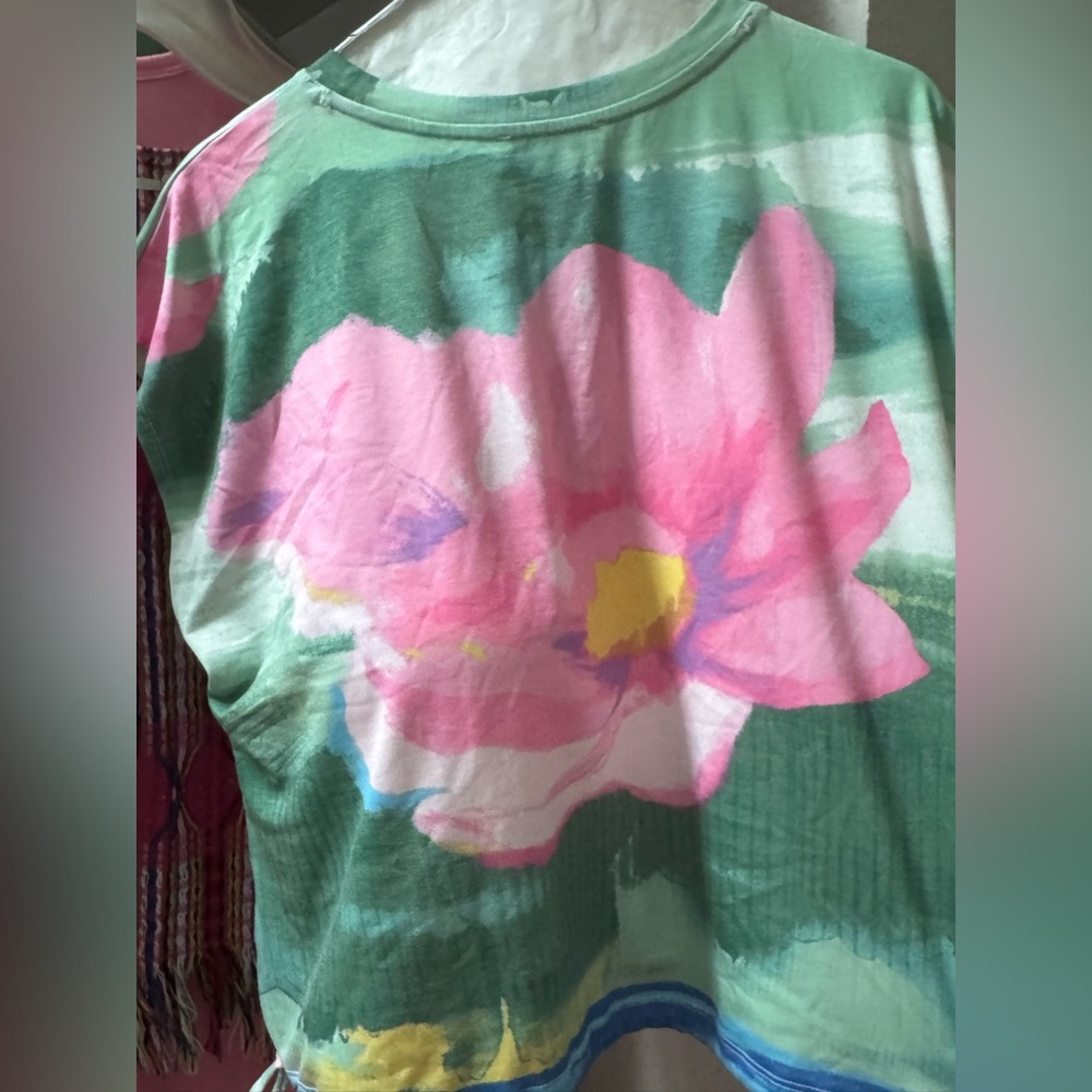 Floral Top - Picture 2 of 6